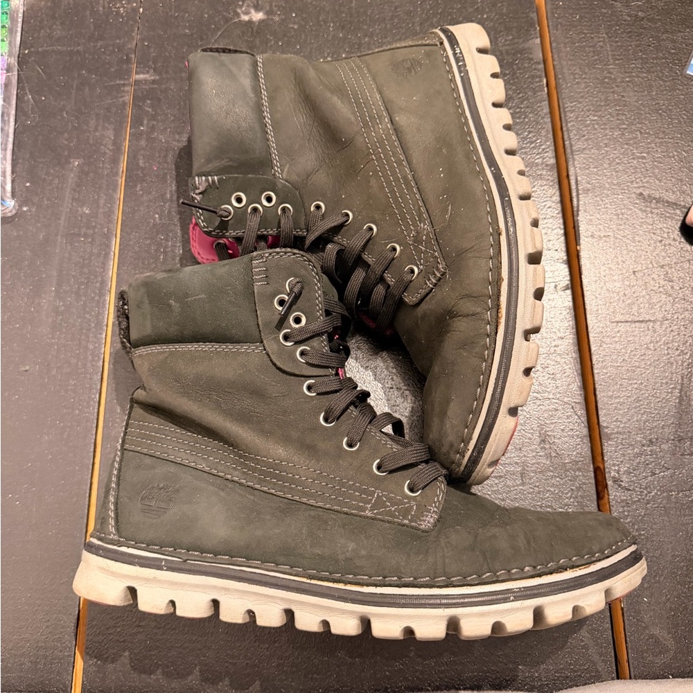 Timberland Brookton 6" nubuck leather EVA sole and pink lining LaceUp Boots blue
